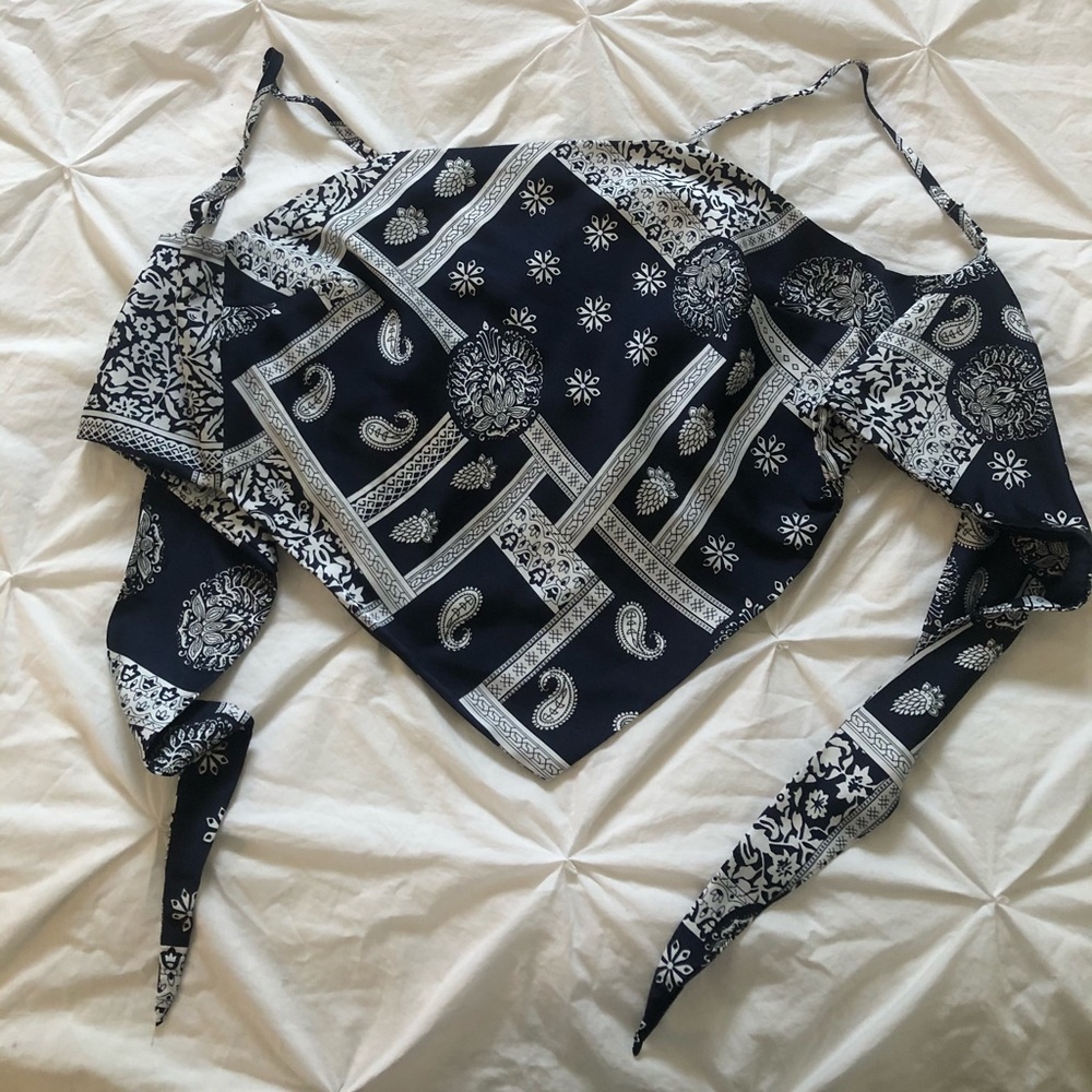 Navy blue bandana top!